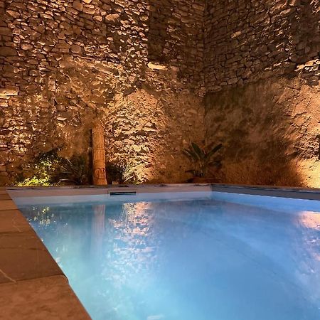 La Maison Du Puits Cesseras Exteriér fotografie