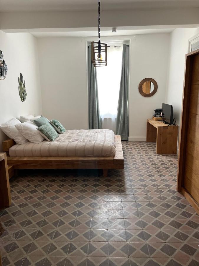 La Maison Du Puits Cesseras Exteriér fotografie