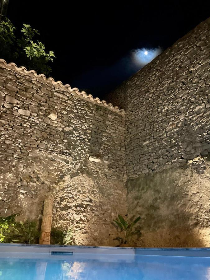 La Maison Du Puits Cesseras Exteriér fotografie