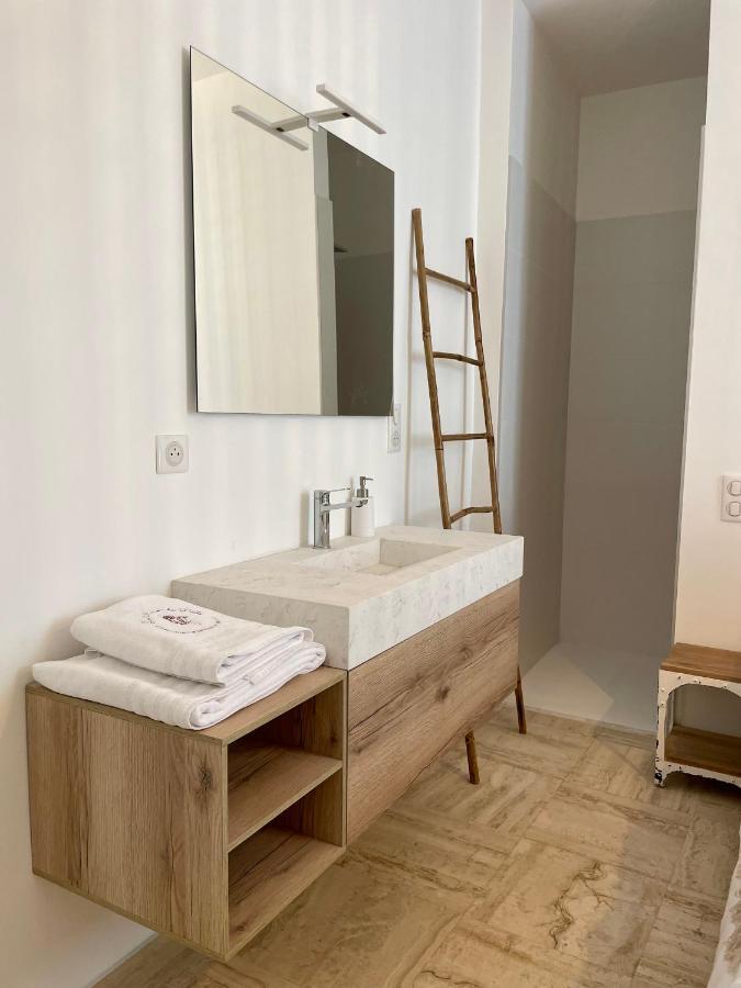 La Maison Du Puits Cesseras Exteriér fotografie